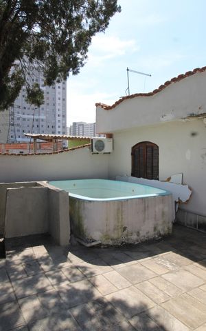 Casa à venda com 180m², 5 quartos e 2 vagasQuintal