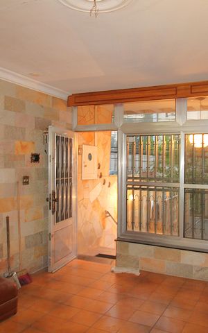 Casa à venda com 162m², 2 quartos e 1 vagaSala