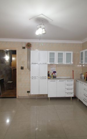 Casa à venda com 162m², 2 quartos e 1 vagaCozinha