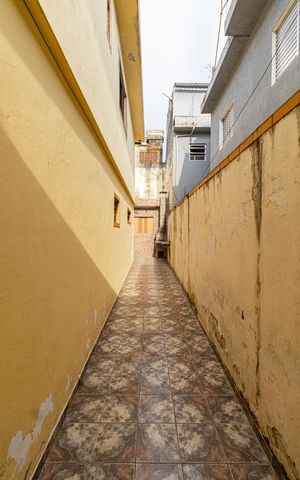 Casa para alugar com 130m², 3 quartos e 2 vagas Casa para alugar com 130m², 3 quartos e 2 vagasCorredor