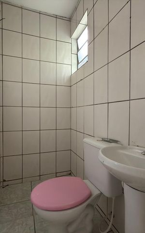 Casa para alugar com 50m², 2 quartos e sem vaga Casa para alugar com 50m², 2 quartos e sem vagaBanheiro social