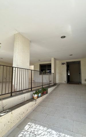 Apartamento à venda com 98m², 2 quartos e 1 vagaRampa de acesso portaria