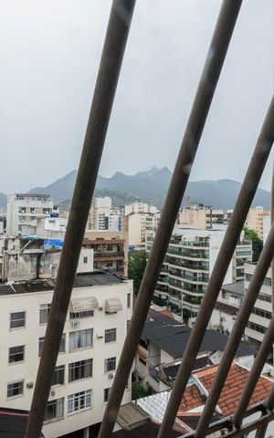 Apartamento para alugar com 124m², 3 quartos e sem vagaVista