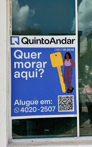 Casa de condomínio para alugar com 239m², 3 quartos e 2 vagas Casa de condomínio para alugar com 239m², 3 quartos e 2 vagasFachada