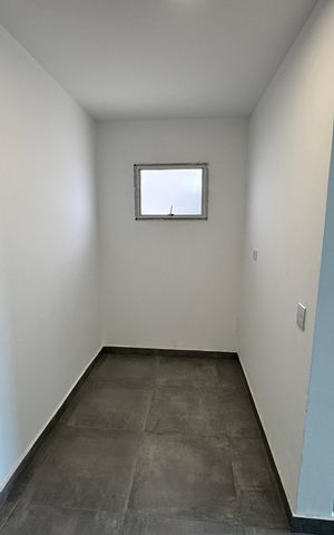 Casa de condomínio para alugar com 239m², 3 quartos e 2 vagas Casa de condomínio para alugar com 239m², 3 quartos e 2 vagasCloset da suíte 1