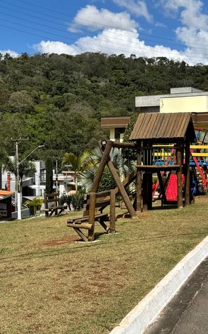 Casa de condomínio para alugar com 239m², 3 quartos e 2 vagas Casa de condomínio para alugar com 239m², 3 quartos e 2 vagasÁrea comum - Playground