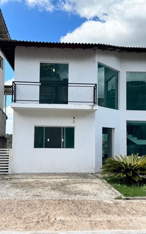 Casa de condomínio para alugar com 239m², 3 quartos e 2 vagas Casa de condomínio para alugar com 239m², 3 quartos e 2 vagasFachada