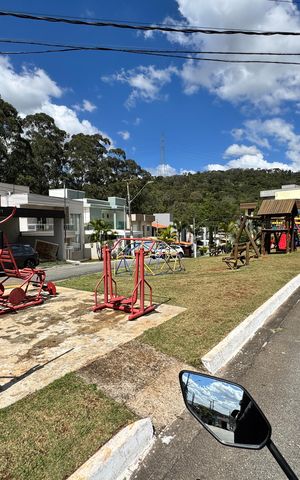 Casa de condomínio para alugar com 239m², 3 quartos e 2 vagas Casa de condomínio para alugar com 239m², 3 quartos e 2 vagasÁrea comum - Playground