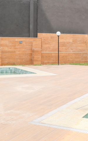 Apartamento à venda com 42m², 2 quartos e 1 vaga Apartamento à venda com 42m², 2 quartos e 1 vagaÁrea comum - Piscina