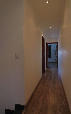 Casa à venda com 241m², 5 quartos e 6 vagasCorredor