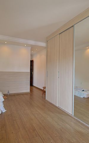 Casa à venda com 241m², 5 quartos e 6 vagasQuarto 3