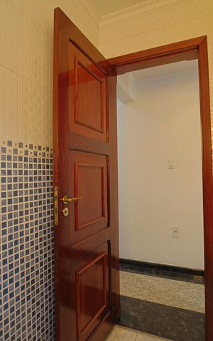 Casa à venda com 241m², 5 quartos e 6 vagasLavabo