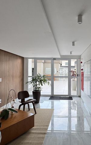 Apartamento à venda com 77m², 3 quartos e 2 vagas Apartamento à venda com 77m², 3 quartos e 2 vagasÁrea comum - Hall