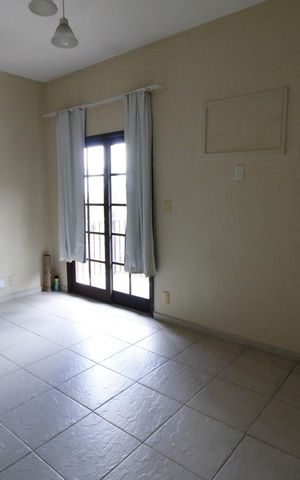 Casa de condomínio para alugar com 371m², 4 quartos e 4 vagasQuarto 2