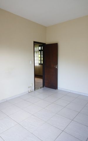 Casa de condomínio para alugar com 371m², 4 quartos e 4 vagasSuíte 4