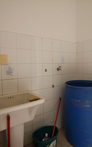 Casa de condomínio para alugar com 371m², 4 quartos e 4 vagasÁrea de Serviço