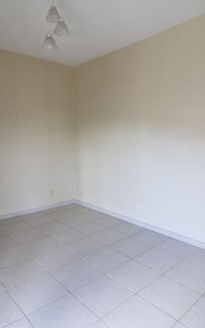 Casa de condomínio para alugar com 371m², 4 quartos e 4 vagasQuarto 2