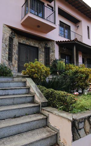 Casa de condomínio para alugar com 371m², 4 quartos e 4 vagasJardim