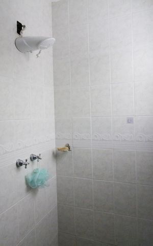 Casa de condomínio para alugar com 371m², 4 quartos e 4 vagas Banheiro 2