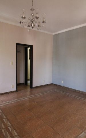 Casa de condomínio para alugar com 371m², 4 quartos e 4 vagasSala