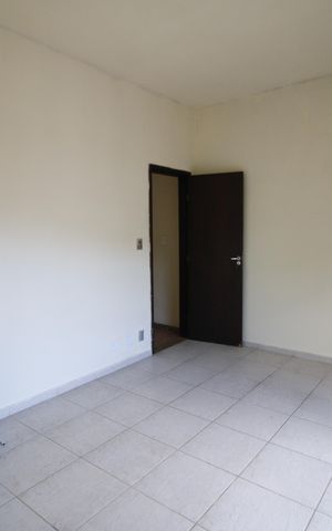 Casa de condomínio para alugar com 371m², 4 quartos e 4 vagasQuarto 3
