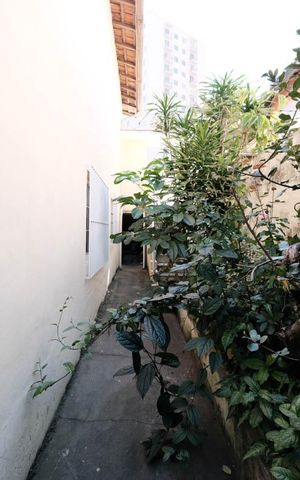 Casa à venda com 83m², 4 quartos e 1 vagaÁrea externa