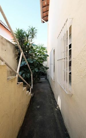 Casa à venda com 83m², 4 quartos e 1 vagaÁrea externa