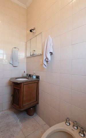 Casa à venda com 83m², 4 quartos e 1 vagaBanheiro