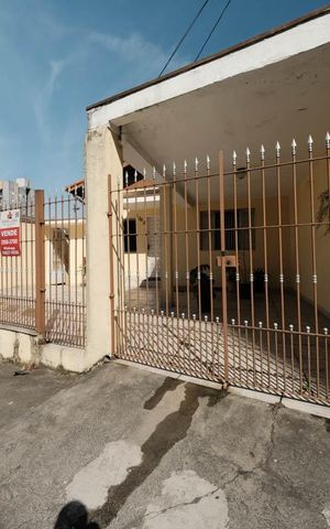 Casa à venda com 83m², 4 quartos e 1 vagaFachada