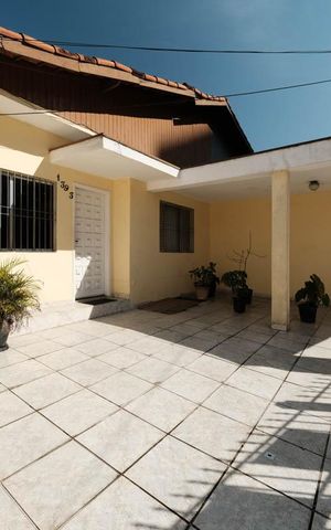 Casa à venda com 83m², 4 quartos e 1 vagaGaragem