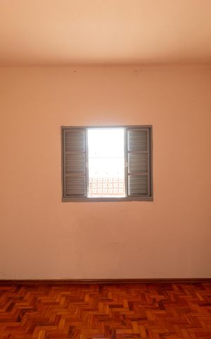 Casa à venda com 150m², 3 quartos e 3 vagas Casa à venda com 150m², 3 quartos e 3 vagasQuarto 01