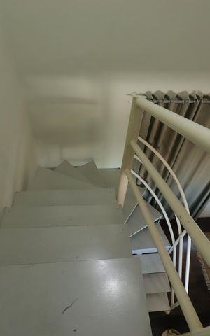 Apartamento à venda com 156m², 3 quartos e 3 vagasEscada