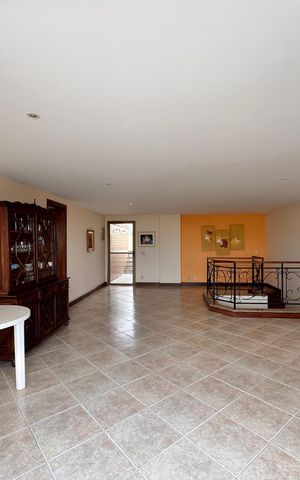 Apartamento à venda com 365m², 4 quartos e 1 vagaSalão (segundo andar)