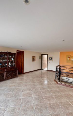 Apartamento à venda com 365m², 4 quartos e 1 vagaSalão (segundo andar)