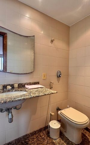 Apartamento à venda com 365m², 4 quartos e 1 vagaSuíte 4 - Banheiro