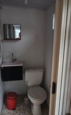 Casa para alugar com 54m², 2 quartos e sem vaga Casa para alugar com 54m², 2 quartos e sem vagaBanheiro