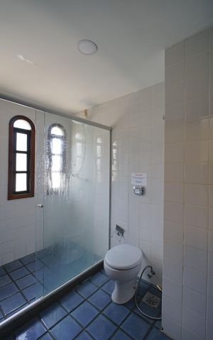 Casa para alugar com 350m², 5 quartos e 5 vagas Casa para alugar com 350m², 5 quartos e 5 vagasBanheiro do Quarto 1