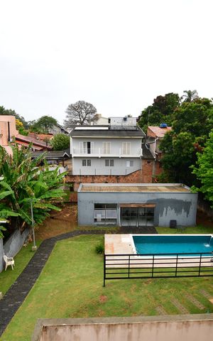 Casa de condomínio à venda com 100m², 3 quartos e 1 vagaQuarto 2 - Vista