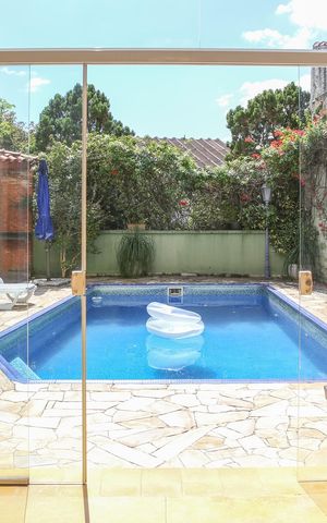 Casa à venda com 300m², 3 quartos e 2 vagas Casa à venda com 300m², 3 quartos e 2 vagasVista do Salão