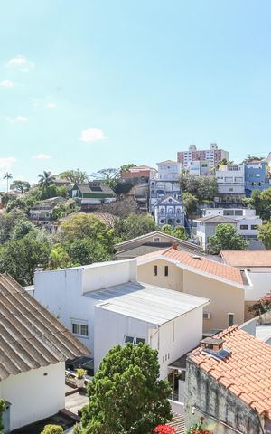 Casa à venda com 300m², 3 quartos e 2 vagas Casa à venda com 300m², 3 quartos e 2 vagasVista da Sala