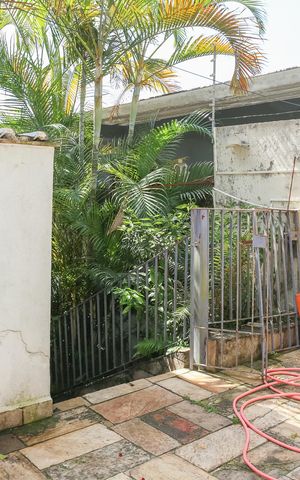 Casa à venda com 300m², 3 quartos e 2 vagas Casa à venda com 300m², 3 quartos e 2 vagasÁrea de Serviço