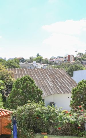 Casa à venda com 300m², 3 quartos e 2 vagas Casa à venda com 300m², 3 quartos e 2 vagasVista da Suíte