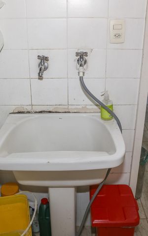 Casa à venda com 300m², 3 quartos e 2 vagas Casa à venda com 300m², 3 quartos e 2 vagasÁrea de Serviço