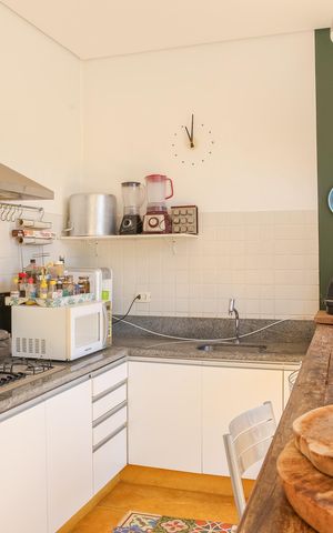 Casa à venda com 300m², 3 quartos e 2 vagas Casa à venda com 300m², 3 quartos e 2 vagasSalão