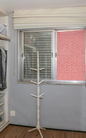Casa à venda com 300m², 3 quartos e 2 vagas Casa à venda com 300m², 3 quartos e 2 vagasSuíte