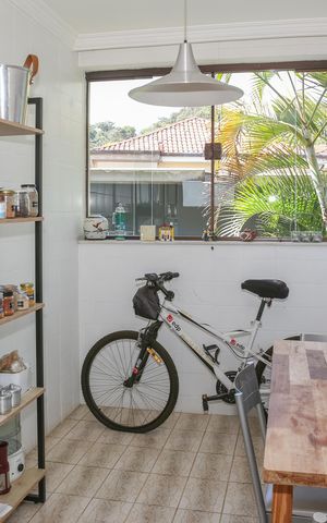 Casa à venda com 300m², 3 quartos e 2 vagas Casa à venda com 300m², 3 quartos e 2 vagasCozinha