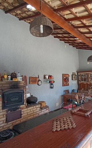 Casa para alugar com 242m², 4 quartos e 3 vagas Casa para alugar com 242m², 4 quartos e 3 vagasAREA COMUM CHURRASQUEIRA