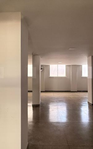 Apartamento à venda com 79m², 3 quartos e 1 vagaÁrea comum