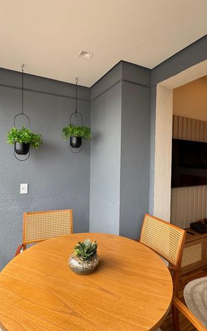 Apartamento à venda com 53m², 2 quartos e 2 vagasVaranda