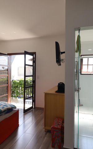 Casa à venda com 234m², 3 quartos e 2 vagasSuíte